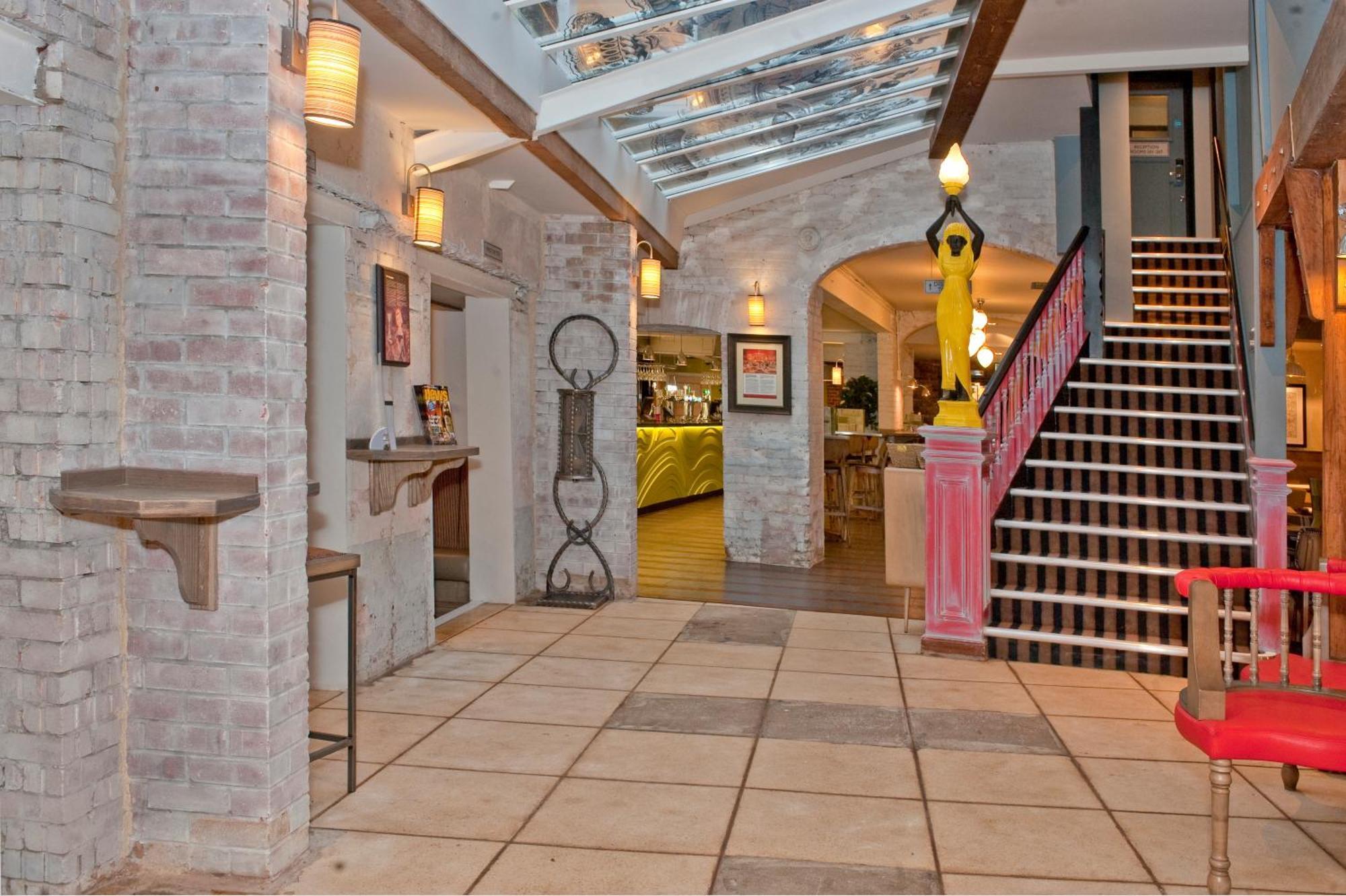 The King'S Head Hotel Wetherspoon بسلس المظهر الخارجي الصورة