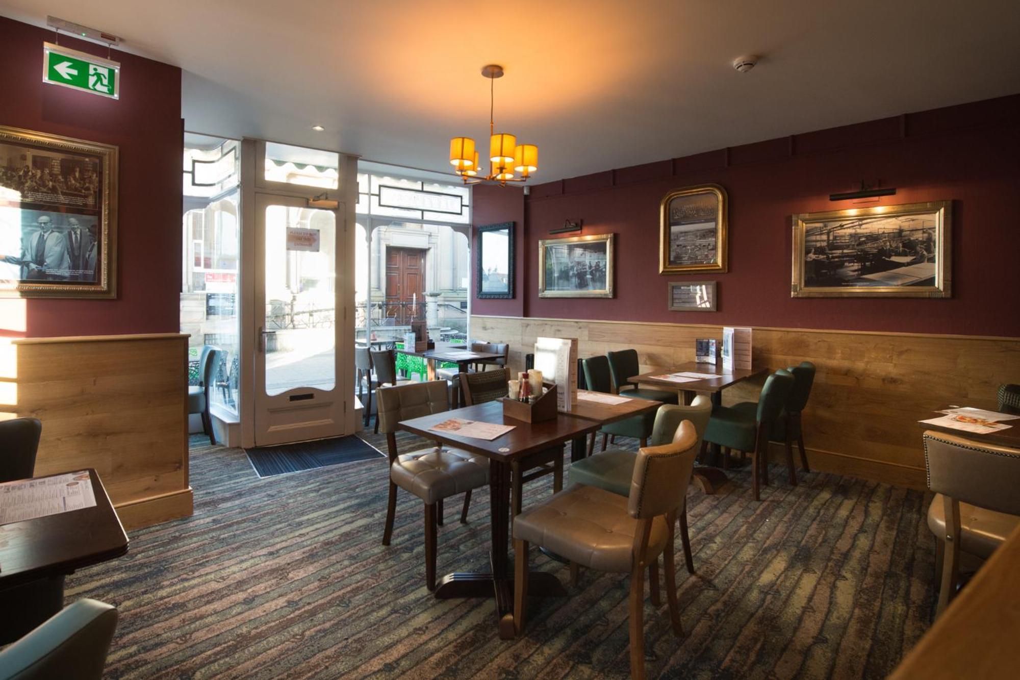 The King'S Head Hotel Wetherspoon بسلس المظهر الخارجي الصورة